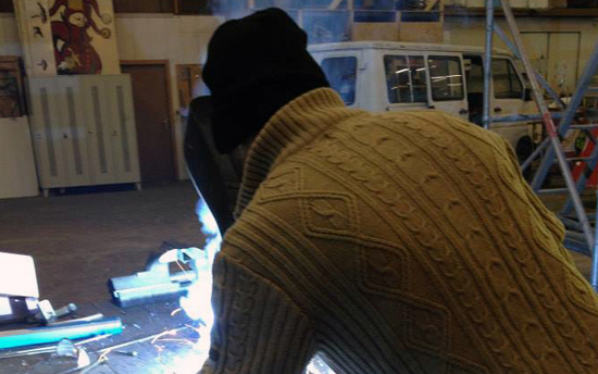 La construction du char 2014 dans le hangar du Carnaval de Monthey [Olivier Bianchi]. title=